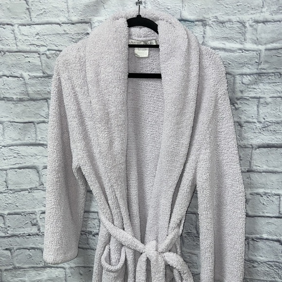 BAREFOOT DREAMS ROBE
CozyChic size 1 - Picture 7 of 10